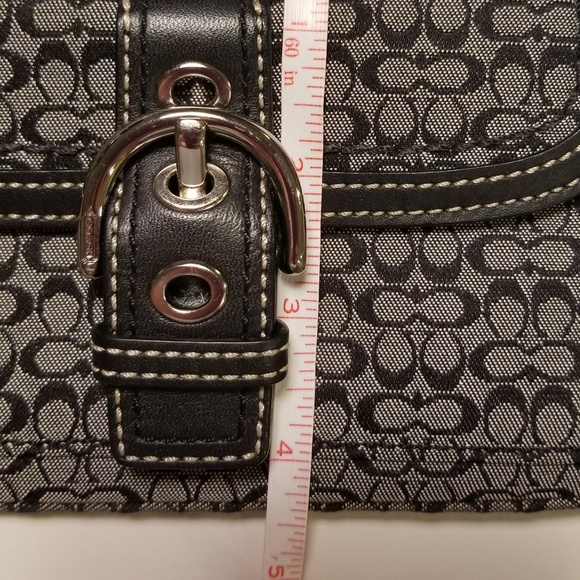 Black coach wristlet. Excellent condition! - Picture 3 of 3